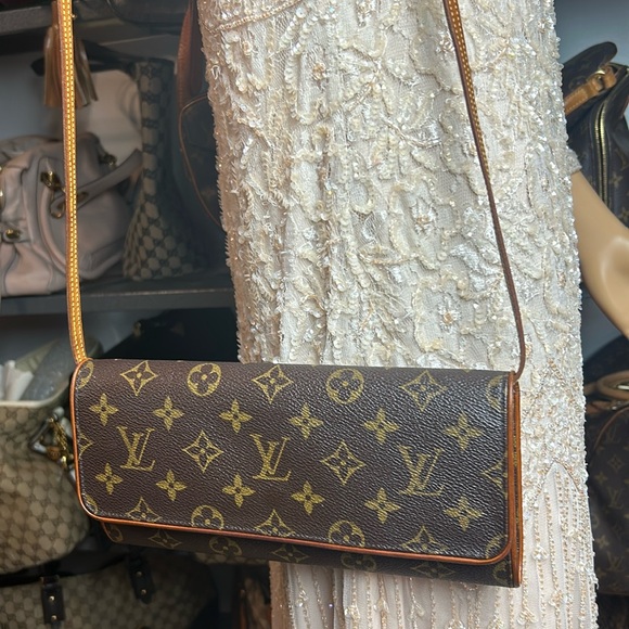 Louis Vuitton LOUIS VUITTON Monogram Pochette GM - Picture 3 of 16